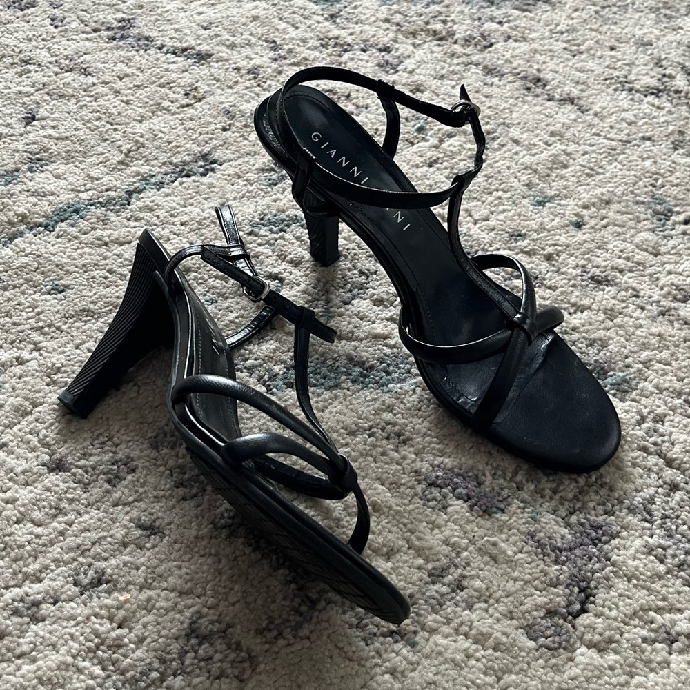 3/$25!!! Gianni Bini Black Strappy Short Heels